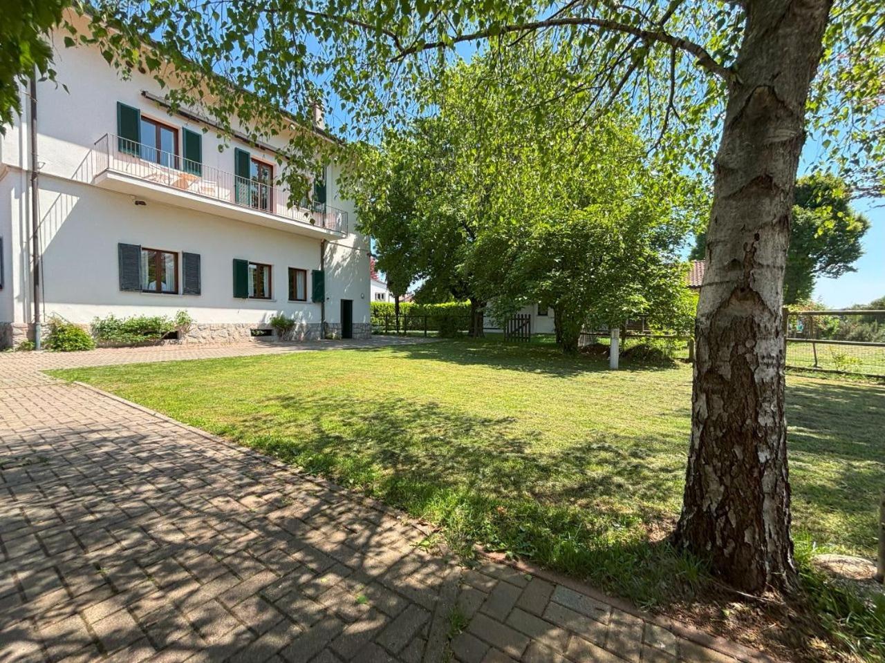 Casa Vacanze Magnolia Borgo Ticino Exterior photo